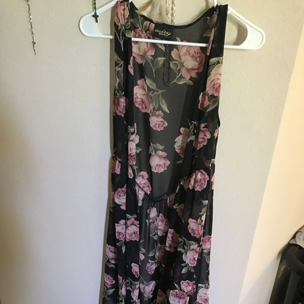 Black sheer floral duster Size S